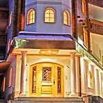Ξενοδοχείο Albatros 4*