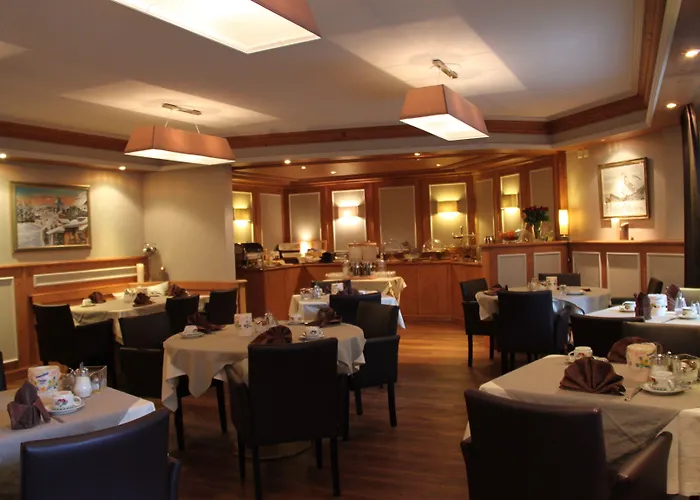 信天翁酒店 酒店 采尔马特